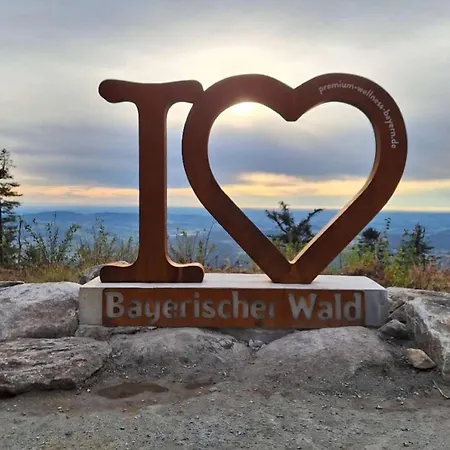 Traumblick Bayerischer Wald, Pool&sauna, Getränke, Klimaanlage *