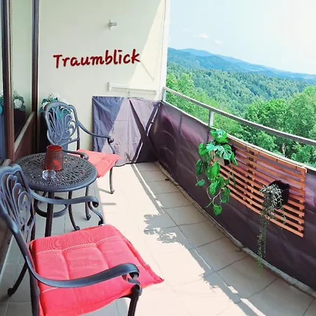 Traumblick Bayerischer Wald, Pool&sauna, Getränke, Klimaanlage Apartment *